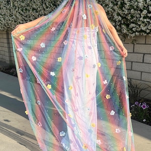 Unicorn bridal veil, Rainbow Wedding Veil, Multicolor 3D flower bridal veil with pearls, Whimsical Bridal veil, colorful wedding veil