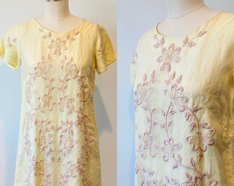 60’s Silk Embroidered Shift Dress | M