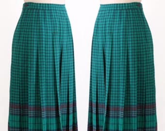 1970's Pendleton Wool Pleated Plaid Midi Skirt  | S/M
