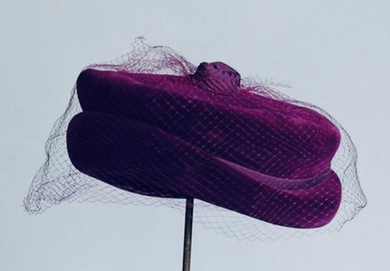 50's Silk Velvet Veiled Pillbox Hat in Amethyst by