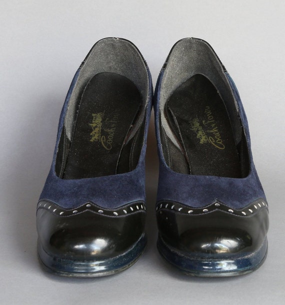 40's Coach & Four Spectator Pumps in Navy Leather… - image 2