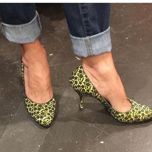 50&#39;s Mr. Marty Custom Satin Embroidered Pumps | 7