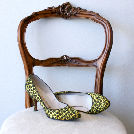 50's Mr. Marty Custom Satin Embroidered Pumps | 7 - image 6