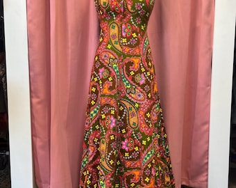 60s/70s Vibrant Paisley Sleeveless Maxi Dress Women’s Small