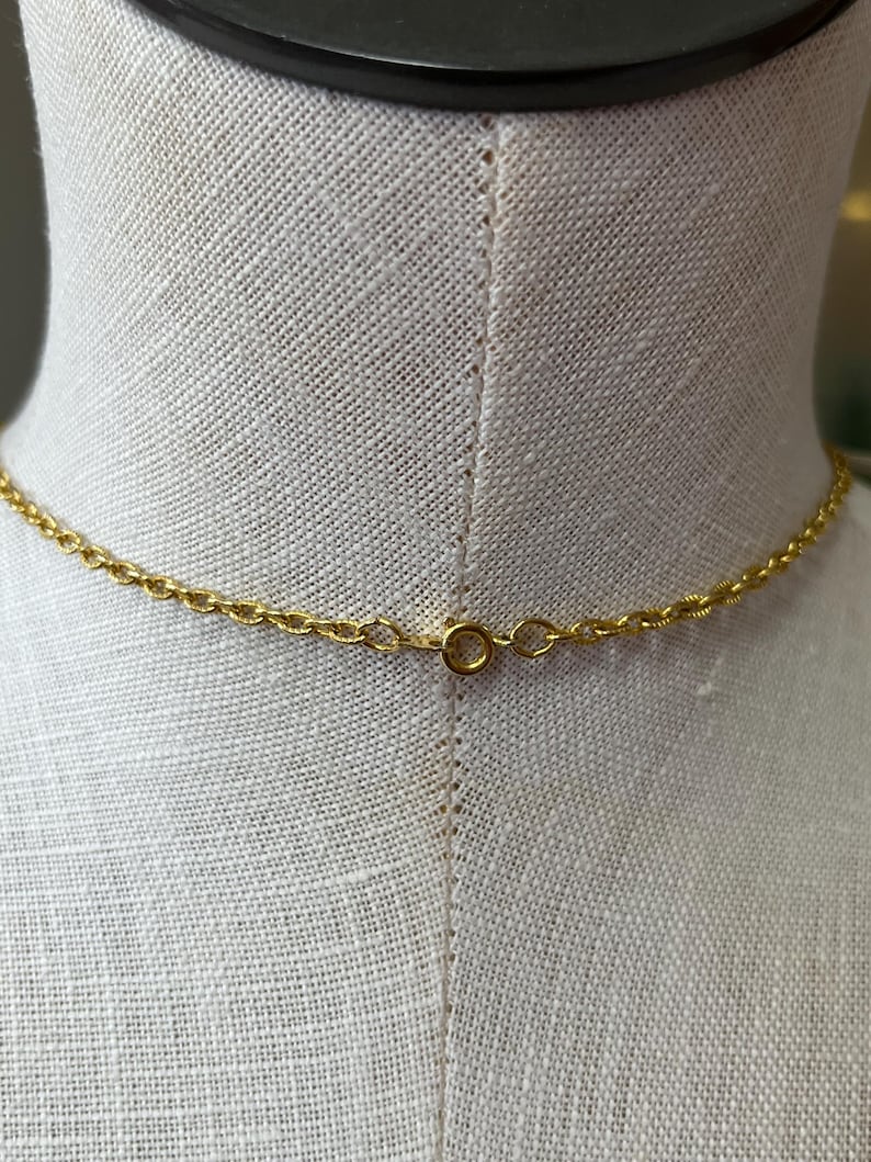 Vintage Mother Of Pearl Shell Large Pendant Necklace On Gold Tone Chain vintage-mother-of-pearl-shell-large-pendant-necklace-on-gold-tone-chain