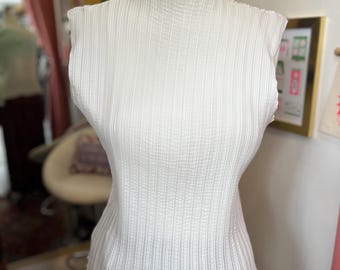 90s White High Neck Pleated Tank Top by Nicola, Women’s 1X