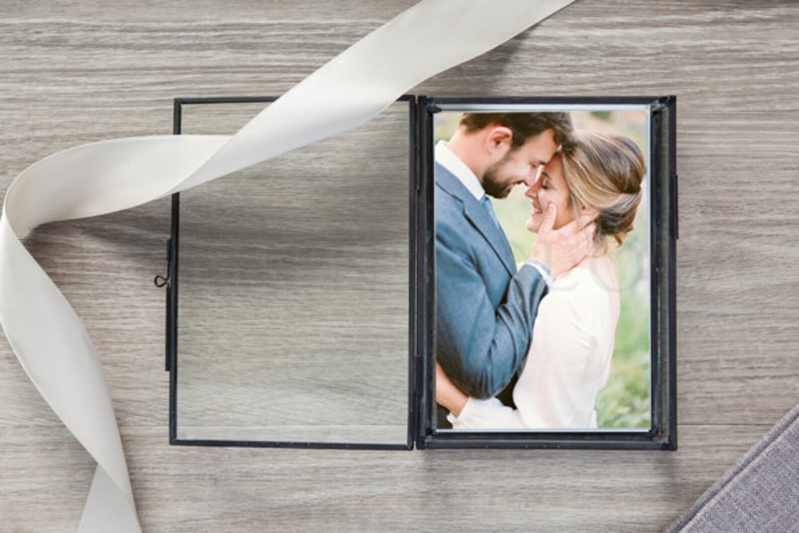 Download Modern Black Glass Box with Ribbon Mockup / Mockup 005 | Etsy