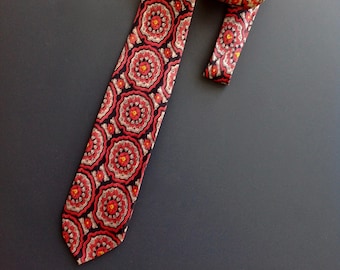 Early 1960's Patterened TIE / Navy, Red, & Gray / Narrow Mod Tie / All Silk