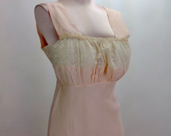 1940'S Bias-Cut Negligee - Rayon in Light Peach - Lace Detailed bodice - Size Medium to Large