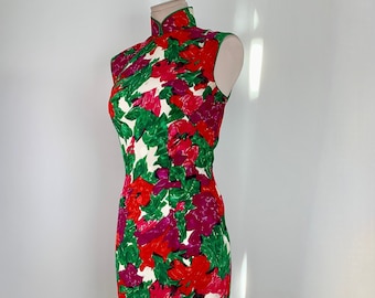 Vintage Cheongsam Dress - ALL SILK Jacquard Floral in Vivid Colors - Silk Lined - Hand Sewn Details - Side Zipper - Size Medium