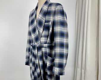 1950'S Shadow Plaid Robe - Quality Rayon flannel Fabric - DAYTONS Label - 3 Patch Pockets - Matching Sash - Mens Size LARGE