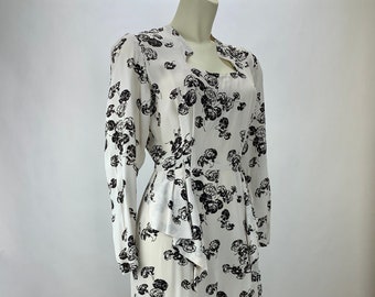 1940's Printed Floral Dress - White Rayon with a Carnation Print - Keyhole Neckline - Double Peplum - Size Small - 24 Inch Waist