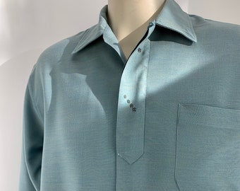 1950's Rayon Shirt - Aqua & Green Iridescent Fabric - Hidden Button Placket - Crown Crests - Loop Collar -  Men's Size Large