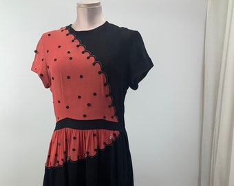 1940's Rayon Dress - 2-Tone Black & Persimmon Rayon Crepe - Scalloped Border - Scattered Button Dot Details  - Size Medium - 29 Inch Waist