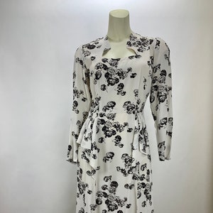 1940's Printed Floral Dress White Rayon With a Carnation Print Keyhole ...
