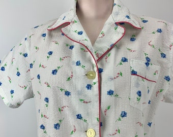 1950'S Pajama Blouse - Sweet Seersucker Printed Cotton - SCHRANK's Label - Pink Cording Details - Women's Size Medium