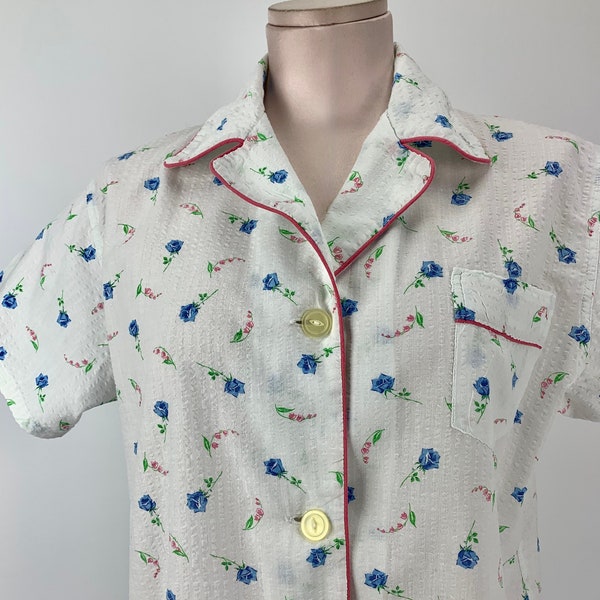 Camicetta pigiama anni '50 - Cotone stampato dolce seersucker - Etichetta SCHRANK - Dettagli cordoncini rosa - Taglia media da donna