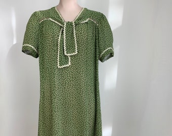 green emerald velvet dress Vintage Liz Claiborne Green Leather Bow Front Slip Ons (8.5)