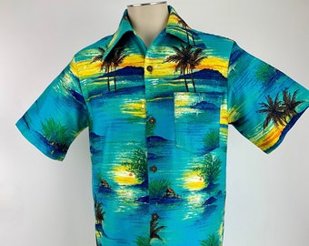 1960s-70s Hawaiian Shirt - PENNEY'S HAWAIIAN Label - Polished Cotton - Coconut Shell Buttons - Hawaiian Sunset w/ Palm Trees - Men's Medium
