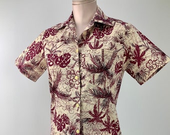 1960's Women's Hawaiian Shirt - All Cotton - Tropical Print - Patch Pocket - Cool Vintage Buttons - Women's Size Medium