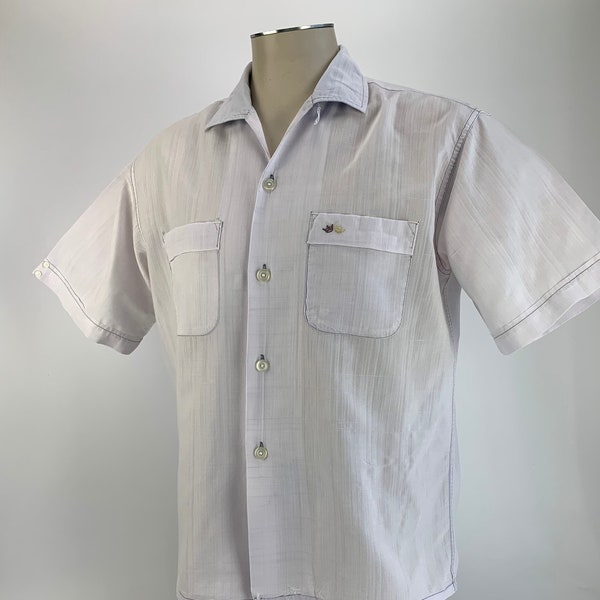 1950's Cotton Shirt - CLASSIC CASUALS - Embroidered Pocket Crest - Italian Rolled Loop Collar - Light Grayish Lavender Color - Men's Large