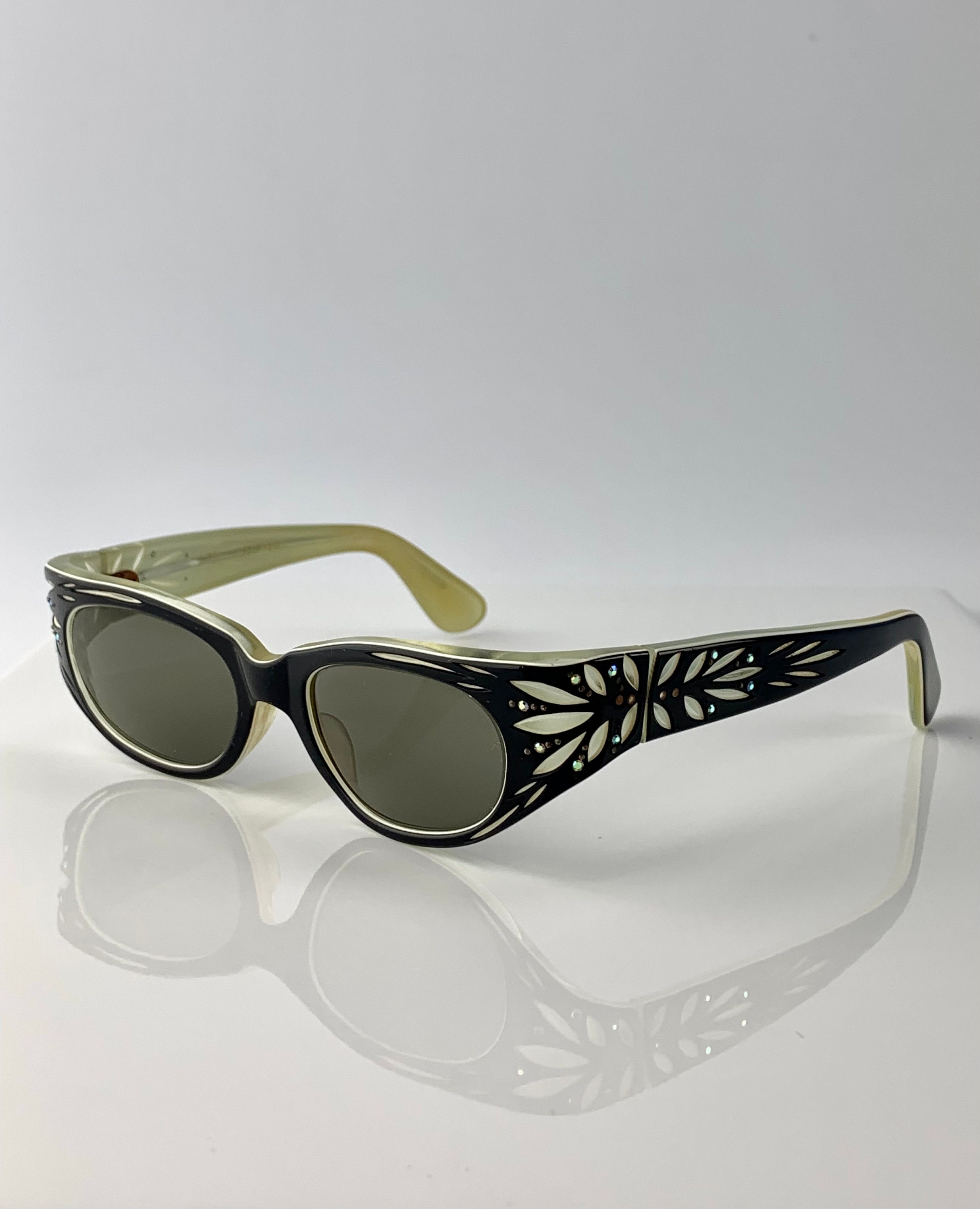 【1940-50s】Frame FRANCE”Sunglasses ” il_fullxfull.5703837975_bcb4.jpg