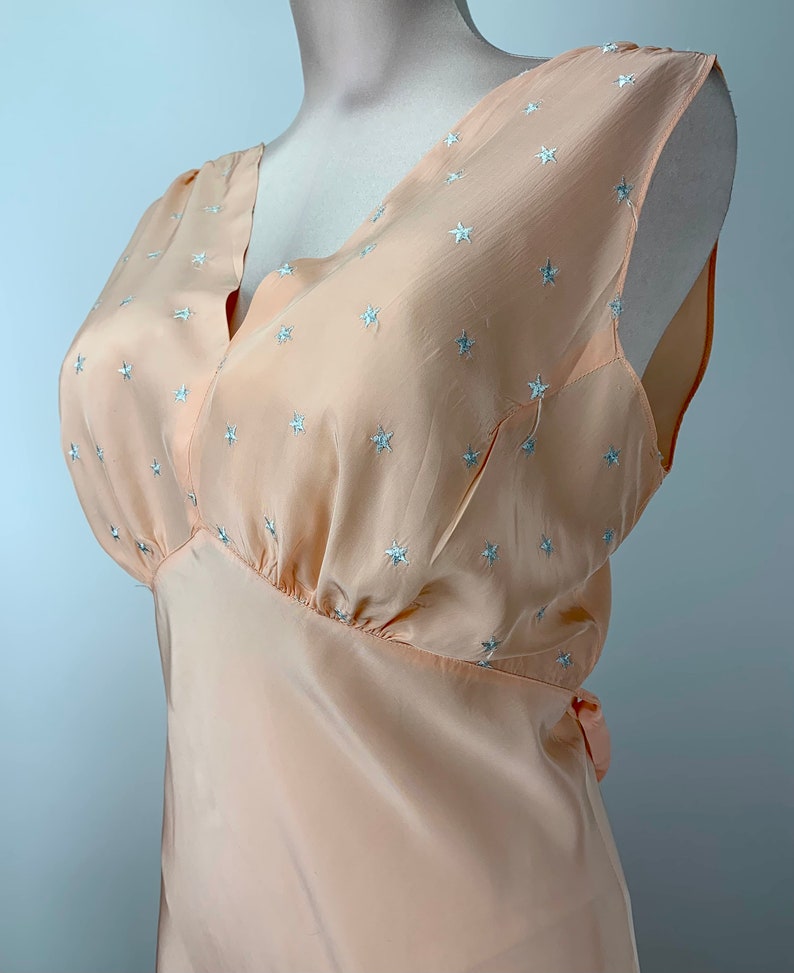 1940's Bias-Cut Negligee in Peach Small Embroidered Blue Star Details RAYON Fabric Size MEDIUM 30 Inch Waist image 6