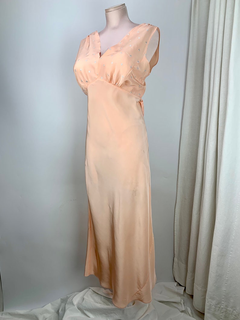 1940's Bias-Cut Negligee in Peach Small Embroidered Blue Star Details RAYON Fabric Size MEDIUM 30 Inch Waist image 4