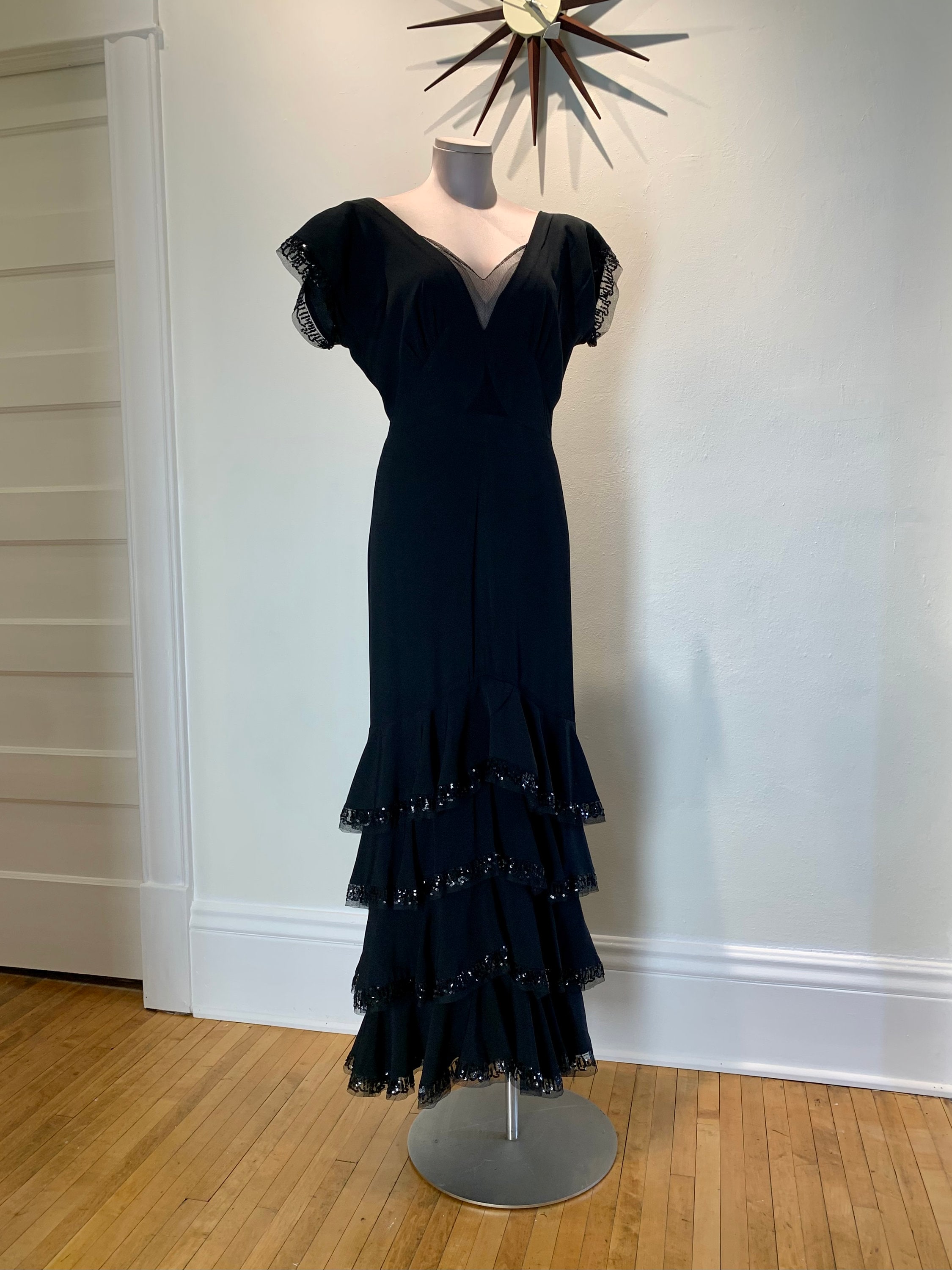 evening dresses saks Saks Fifth Avenue Metallic Lace Dress – Moore Vintage Archive