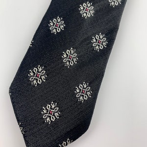 Early 1960's Tie Narrow Mod Tie Stylized Dot Pattern in Black, Silver with a speck of Red image 3