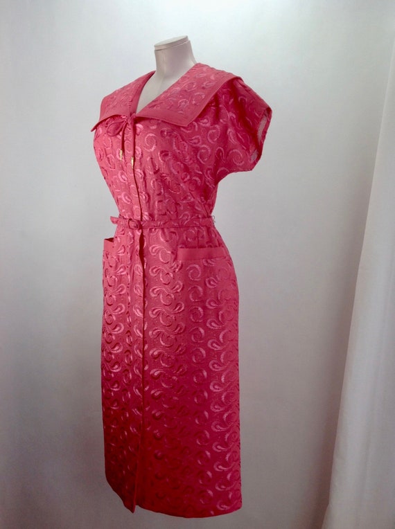 1950'S Rayon Dress in Coral / Machine Embroidery /