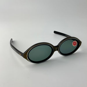 1960's Mod Oval Sunglasses Made in FRANCE Grayish Silver with Black Optical Quality NOS Dead Stock image 2