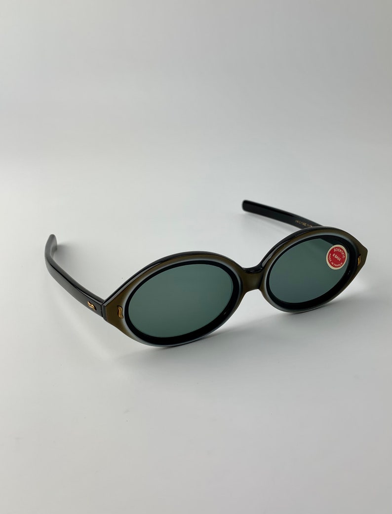 1960's Mod Oval Sunglasses Made in FRANCE Grayish Silver with Black Optical Quality NOS Dead Stock image 2