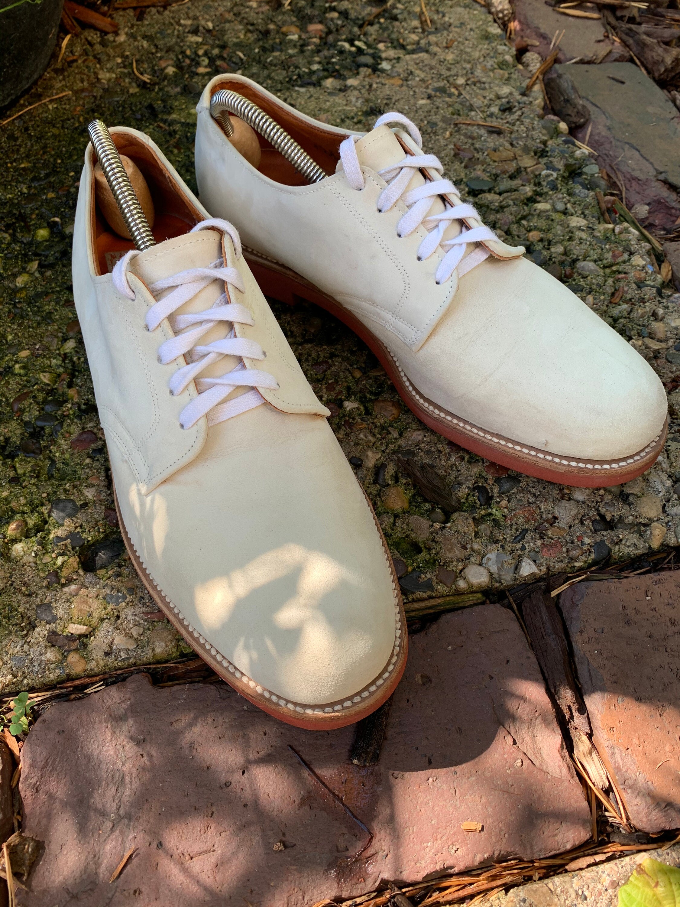 White suede nubuck with red soles Santiago - White Suede White Sole | Barker Shoes USA main image 3