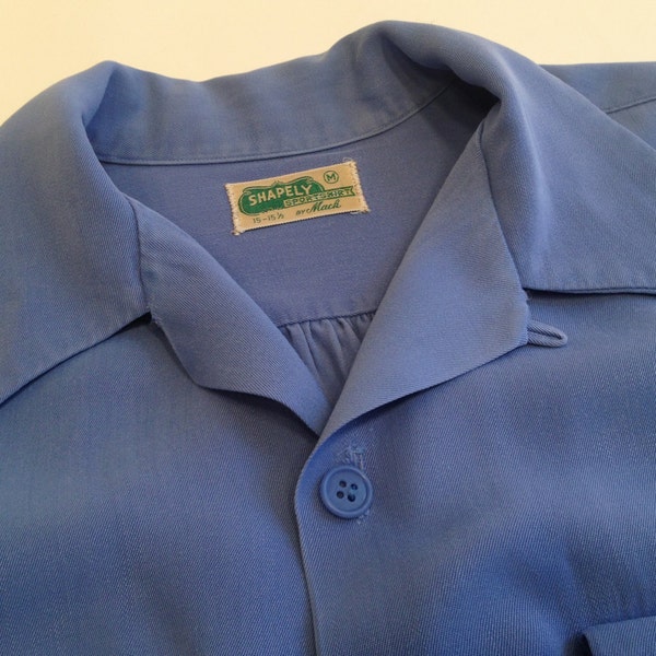 1940's Men's Size MEDIUM Blue Rayon Gabardine Shirt Flap Patch Pockets & Loop Collar