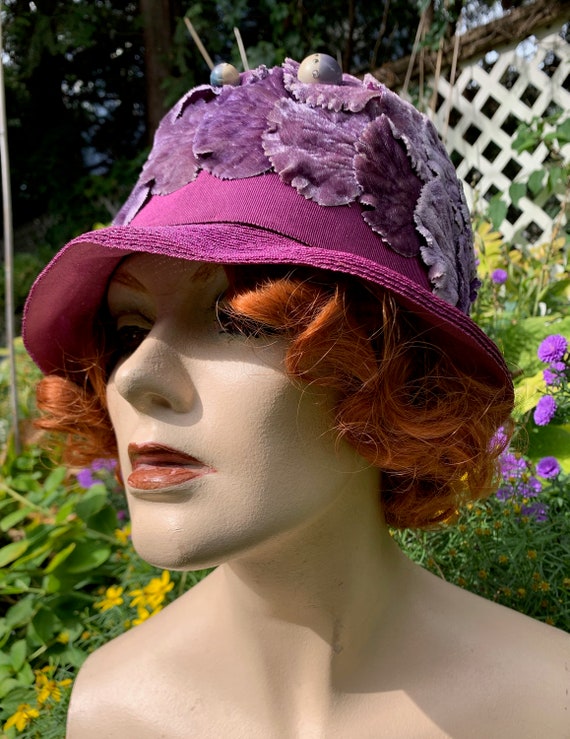 1920's Purple Straw Cloche' - Smokey Purple Velve… - image 4