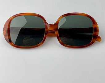 Vintage 1960'S Ray-Ban Oval Sunglasses - Kilaine - by B & L RAY-BAN USA - Tortoise Colored Frame - Original Smokey Green Glass Lenses