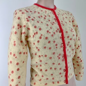 Early 1960'S Cardigan Sweater BEST & CO. Fifth Avenue Screen Printed with Pink on Cream Knit Size Small image 6