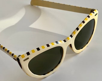 Vintage 1950'S Cat Eye Sunglasses - Pale Ivory with a Yellow & Black Side Stripes - Optical Quality - New UV Glass Lenses