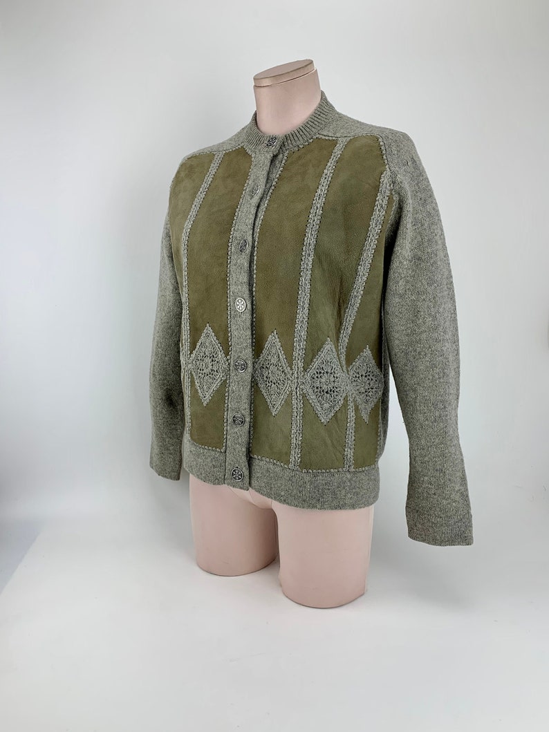1960's Cardigan Sweater Natural Suede & Wool Crochet Details Snowflake Metal Buttons Women's Size 40 Medium image 2