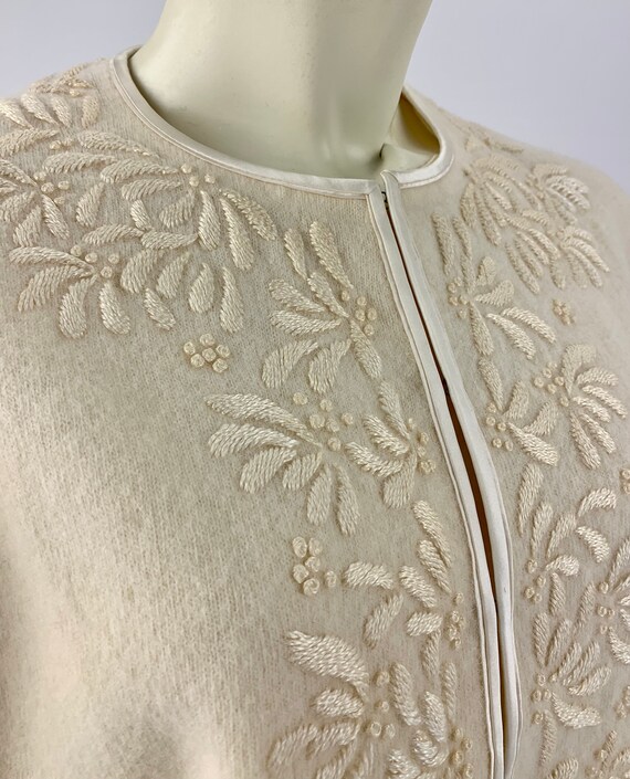 1950'S Cardigan Sweater - Hand Embroidered Floral… - image 5