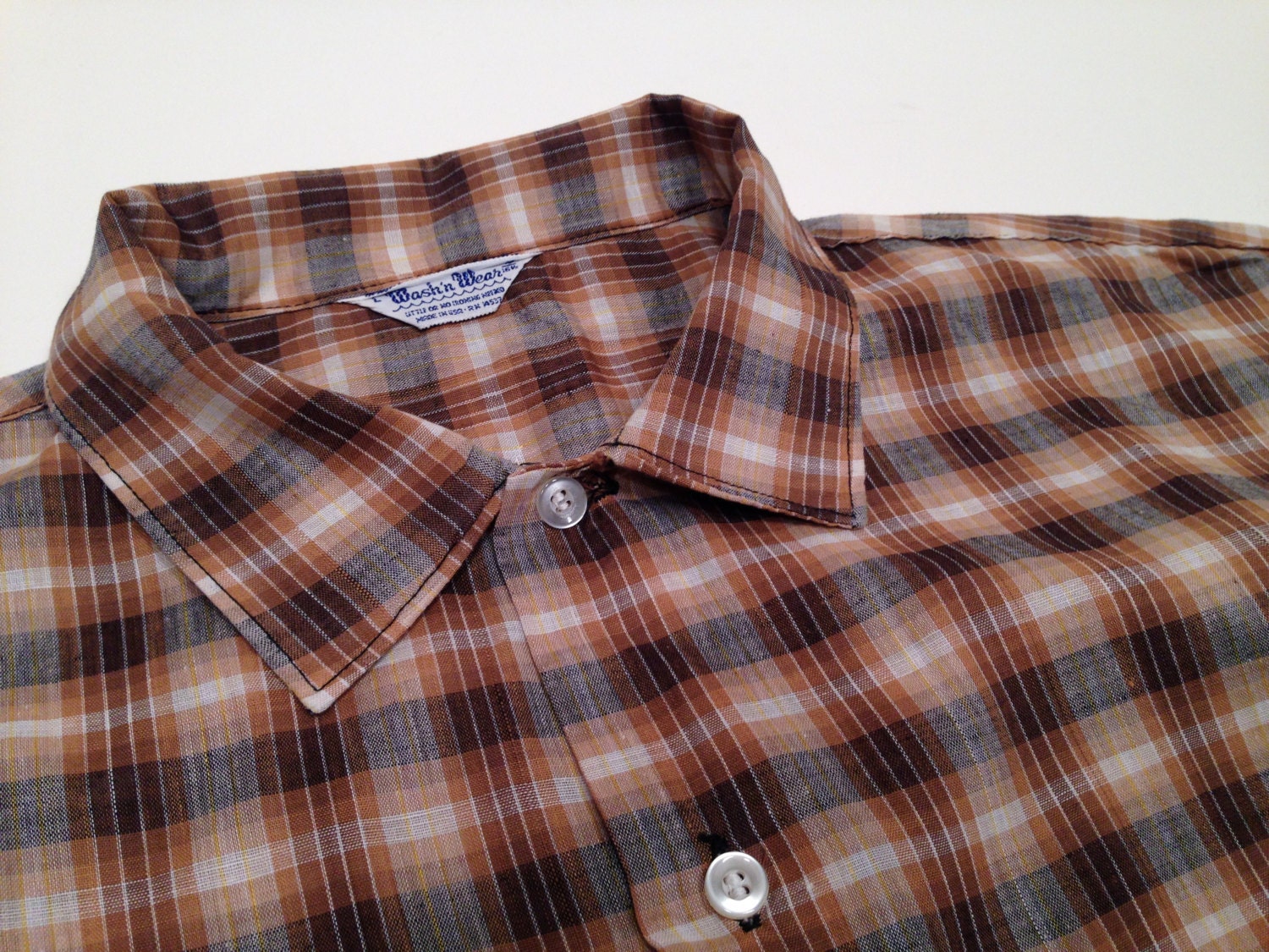 années 1960 lumière poids Brown coton Plaid Shirt avec un poches plaquées / / hommes gros années 1960 lumière poids Brown Brown Brown coton Plaid Shirt avec un poches plaquées / / hommes gros a89ef6