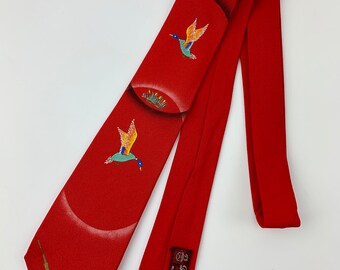 1950's Hand painted Tie - Colorful Ducks in Flight - Vivid Colors - Gold Painted Rifle with a Duck - All Silk