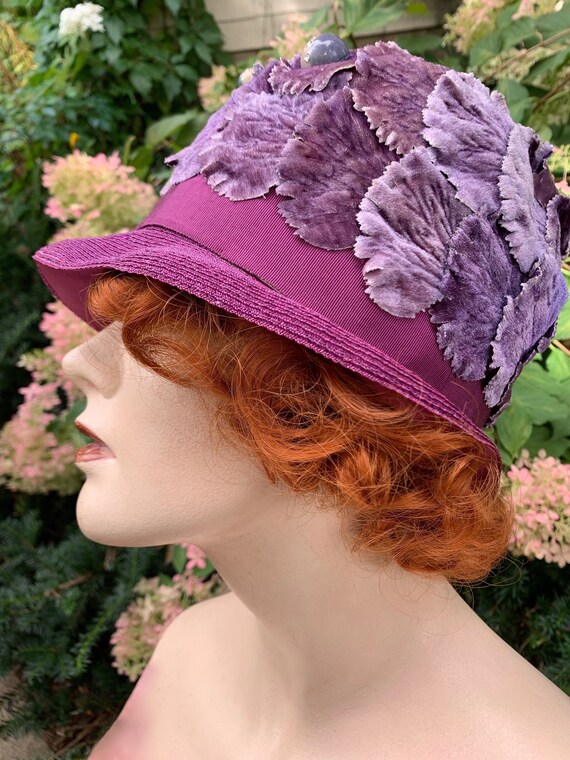 1920's Purple Straw Cloche' - Smokey Purple Velve… - image 2