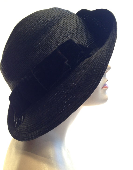 Authentic Vintage Cloche' Hat - Circa 1910 to 192… - image 4