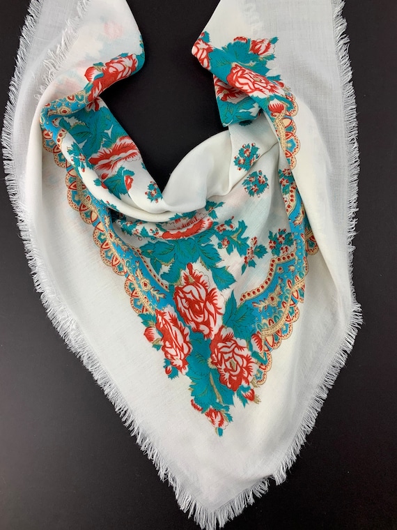 1940'S Floral Scarf in Creamy White with Flowers … - image 1