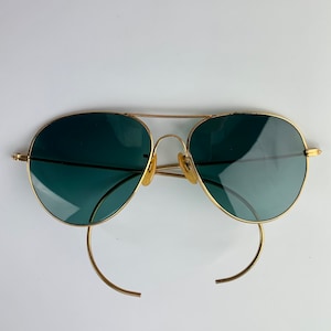 Vintage Aviator Sunglasses Gold Metal Frame Original Green