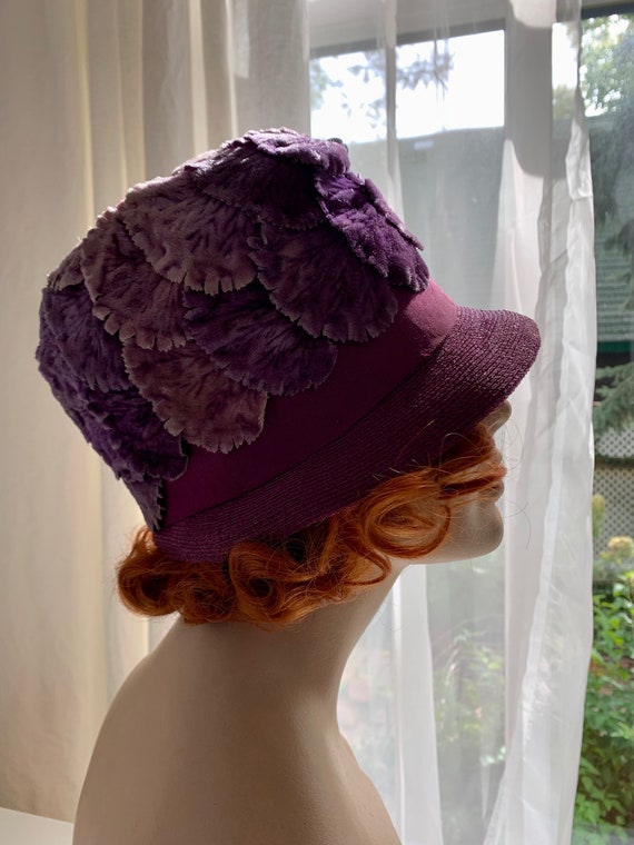 1920's Purple Straw Cloche' - Smokey Purple Velve… - image 8