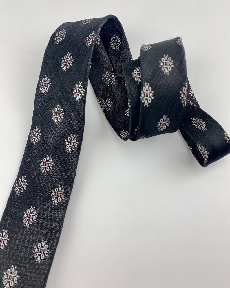 Early 1960's Tie Narrow Mod Tie Stylized Dot Pattern in Black, Silver with a speck of Red image 1