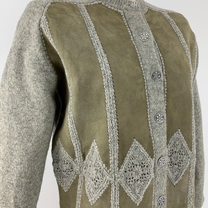 1960's Cardigan Sweater Natural Suede & Wool Crochet Details Snowflake Metal Buttons Women's Size 40 Medium image 7